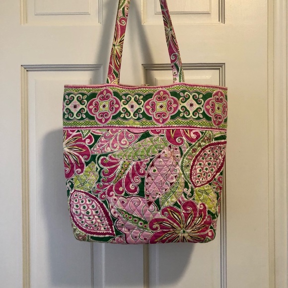 Vera Bradley bag with pink/green pattern - Picture 3 of 3